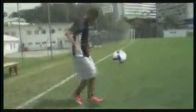 Kendisine ortasına gol attı