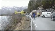 video Cesur helikopter pilotu otoyol kenarındaki korkulu