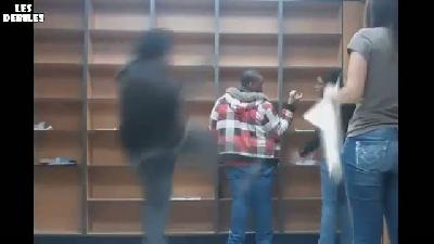 Şişman adamdan başarısız tekme