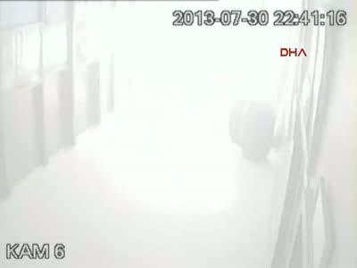 Mersin'de okula bombalı saldırı