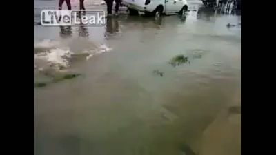 Çukura Düşen Kadın Güldürdü
