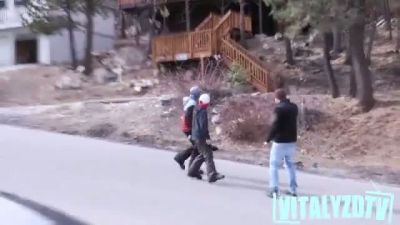 Koca Ayak Şakası