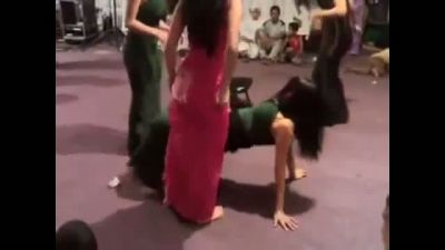 Twerk Yapan Arap Kızları