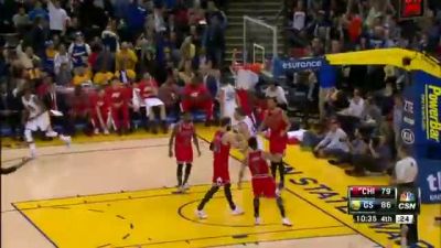 Stephen Curry'den İnanılmaz Pas