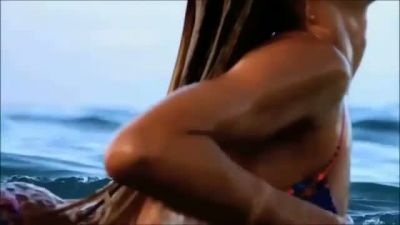 Seksi Güzellerin Sörf Keyfi