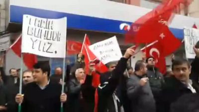 Bank Asya Önünde Nöbet